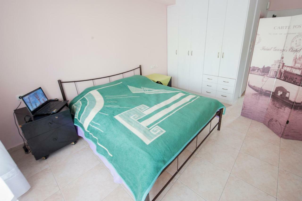 Elias Appartment Volos Eksteriør bilde